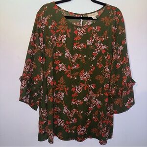 Motherhood Maternity size 1X floral quarter length sleeve blouse green red pink